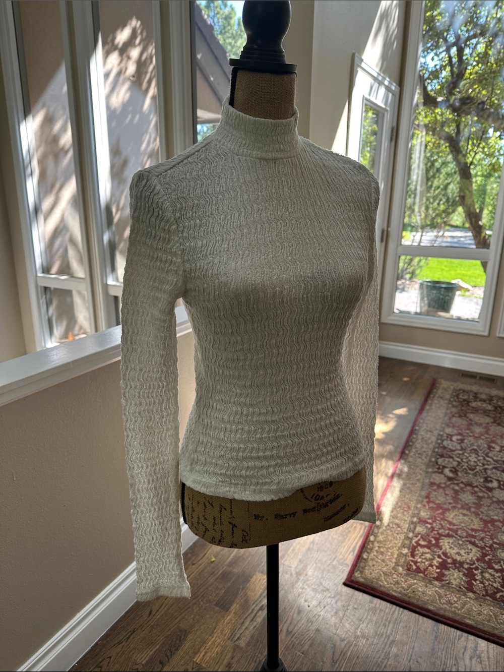 ALL SAINTS Textured White Mock Neck Long Sleeve Top Sz M